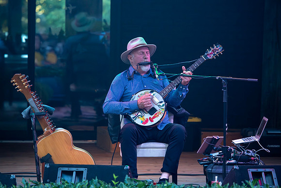 Harry Manx at Blues Holler in Uxbridge