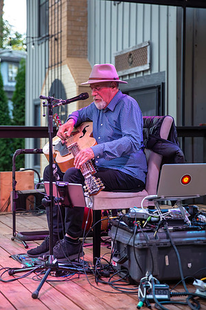 Harry Manx at Blues Holler in Uxbridge