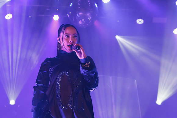"Embrace Presents", Faouzia, Pop, R&B, "The Opera House", Toronto
