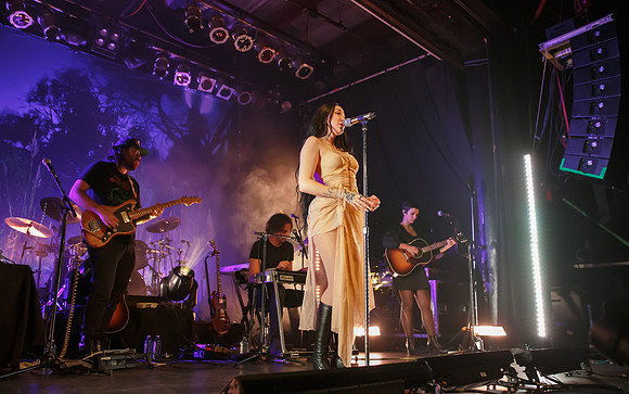 "Embrace Presents", "Noah Cyrus", "The Phoenix Concert Theatre", Toronto