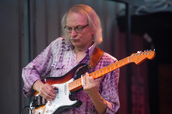 Sonny Landreth at Blues Holler in Uxbridge