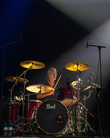 Peter Hook & The Light