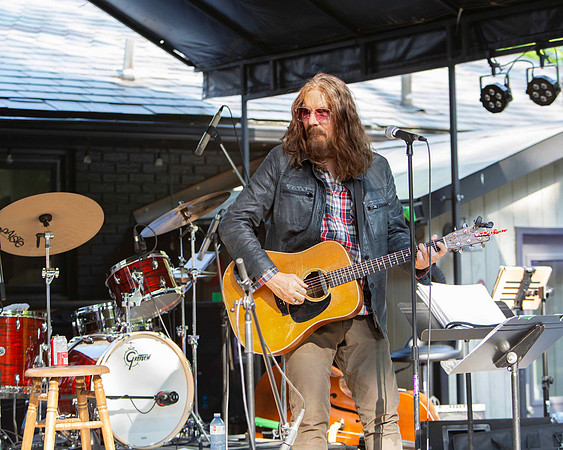 Tom Wilson's Symphonic Scars at The Blues Holler in Uxbridge.