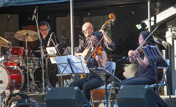 Tom Wilson's Symphonic Scars at The Blues Holler in Uxbridge.