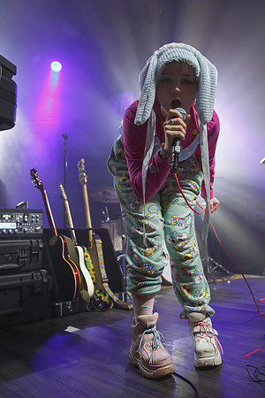 Elliot Lee performed at The Axis Club in Toronto on April 16, 2023. All photos by TriRocks Concert Photography