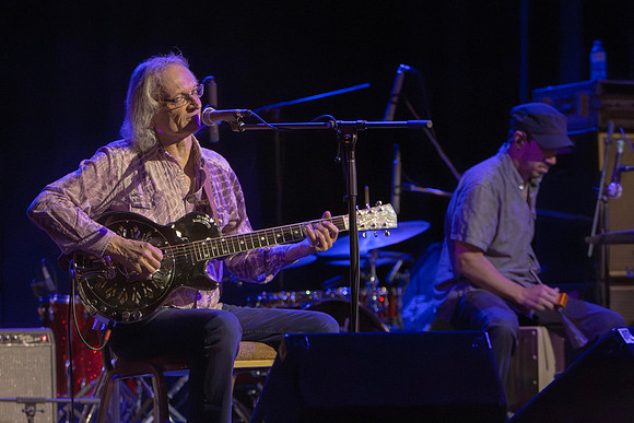 Sonny Landreth at Uxbridge Music Hall in Uxbridge