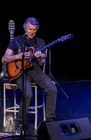 Rik Emmett