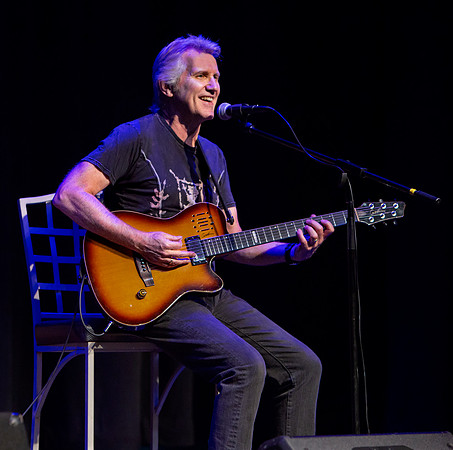 Rik Emmett
