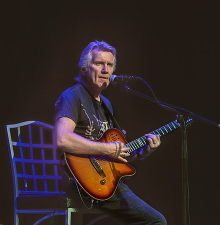 Rik Emmett