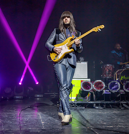 Khruangbin