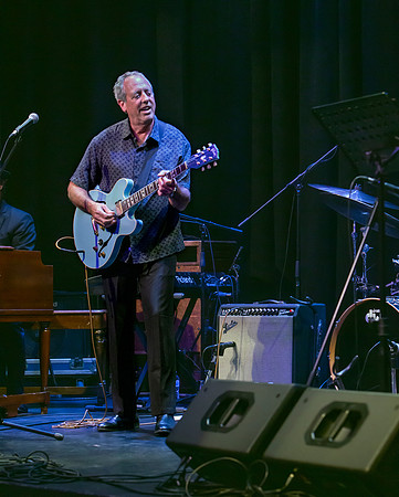 Tom Lavin & The Legendary Powder Blues