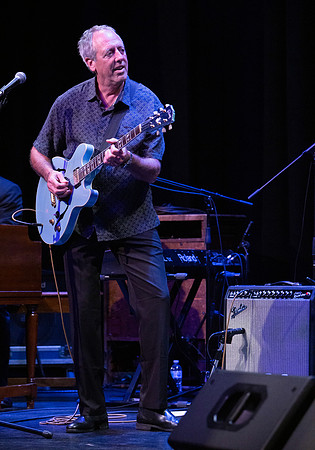 Tom Lavin & The Legendary Powder Blues