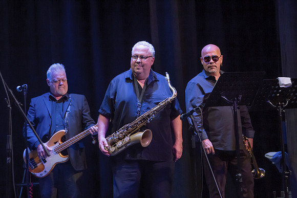 Tom Lavin & The Legendary Powder Blues