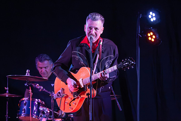 Swingin' Blackjacks at Avalon Lounge in Whitby