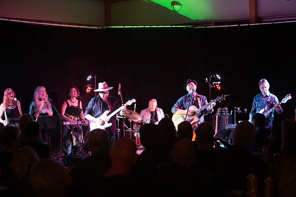 Les Stroud & The Campfire Kings at Port Whitby Marina