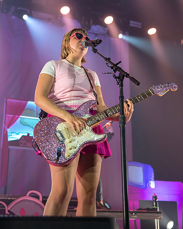 Beach Bunny at History in Toronto