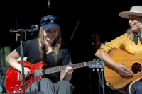 Emily Burgess & Melissa Payne at Blues Holler in Uxbridge