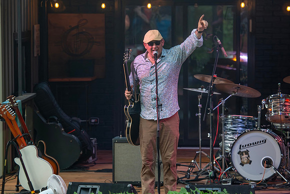 Steve Strongman at Blues Holler in Uxbridge