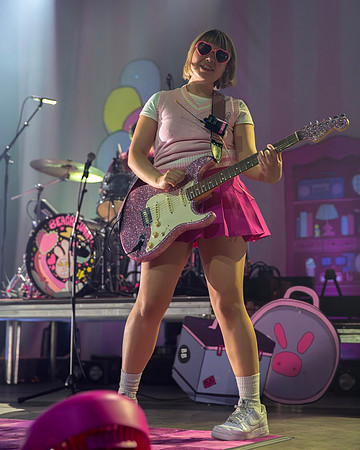 Beach Bunny at History in Toronto