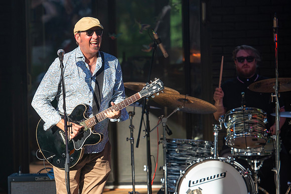 Steve Strongman at Blues Holler in Uxbridge
