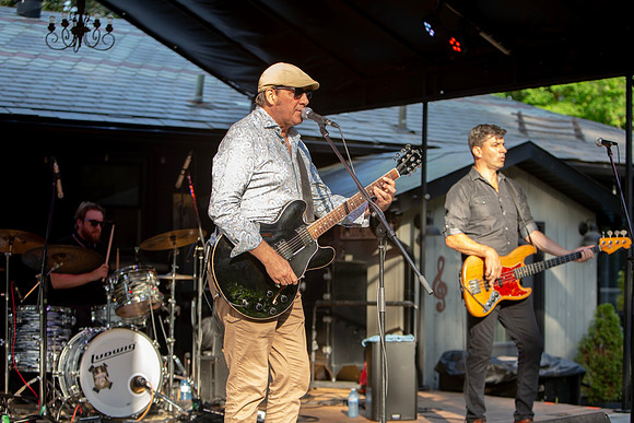 Steve Strongman at Blues Holler in Uxbridge