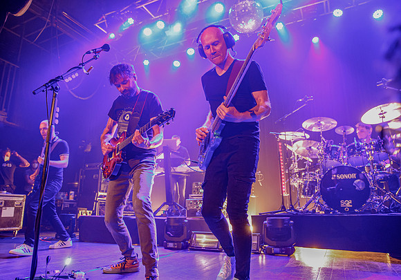 "Embrace Presents", Rock, "The Opera House", "The Pineapple Thief", Toronto, "Progressive Rock"