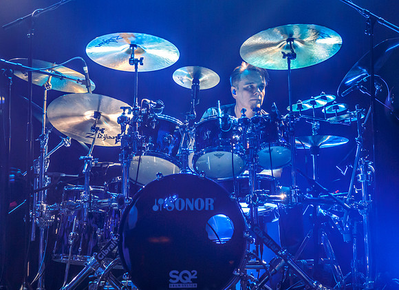 "Embrace Presents", Rock, "The Opera House", "The Pineapple Thief", Toronto, "Progressive Rock"